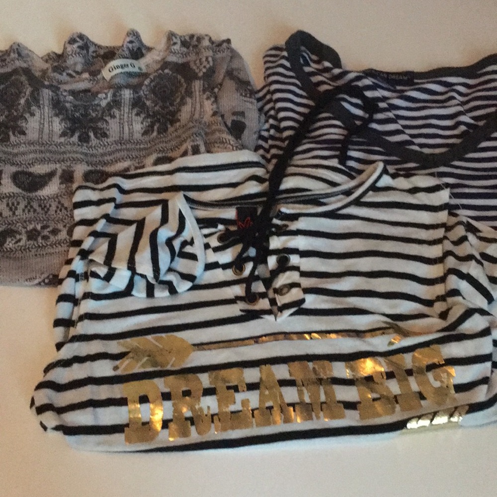 3 SMALL T-SHIRT BUNDLE